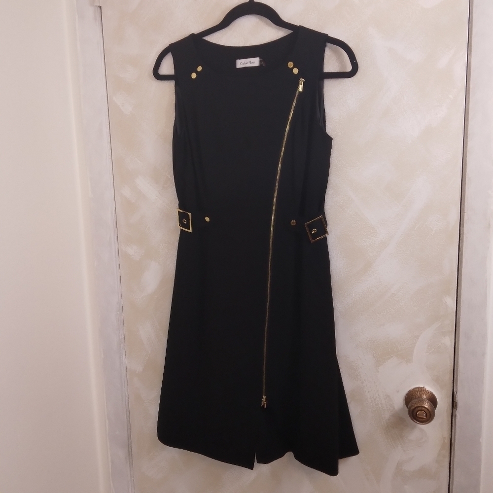 Size 4 Calvin Klein Sleeveless Dress GOLD SIDE BUCKLES & ZIPPER